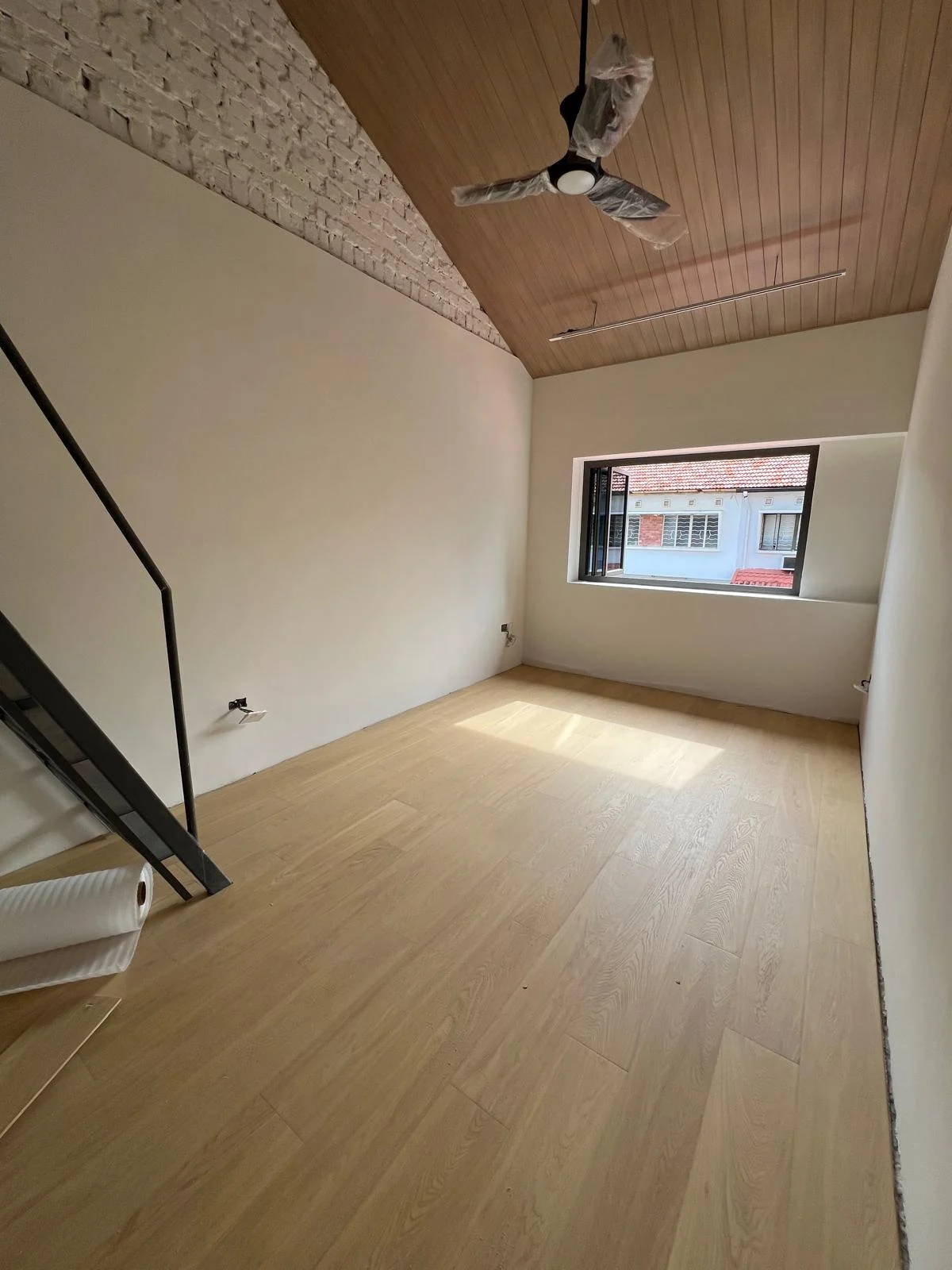Room and window, aluminium smart ceiling supplied by Alu-R Pro in Singapore