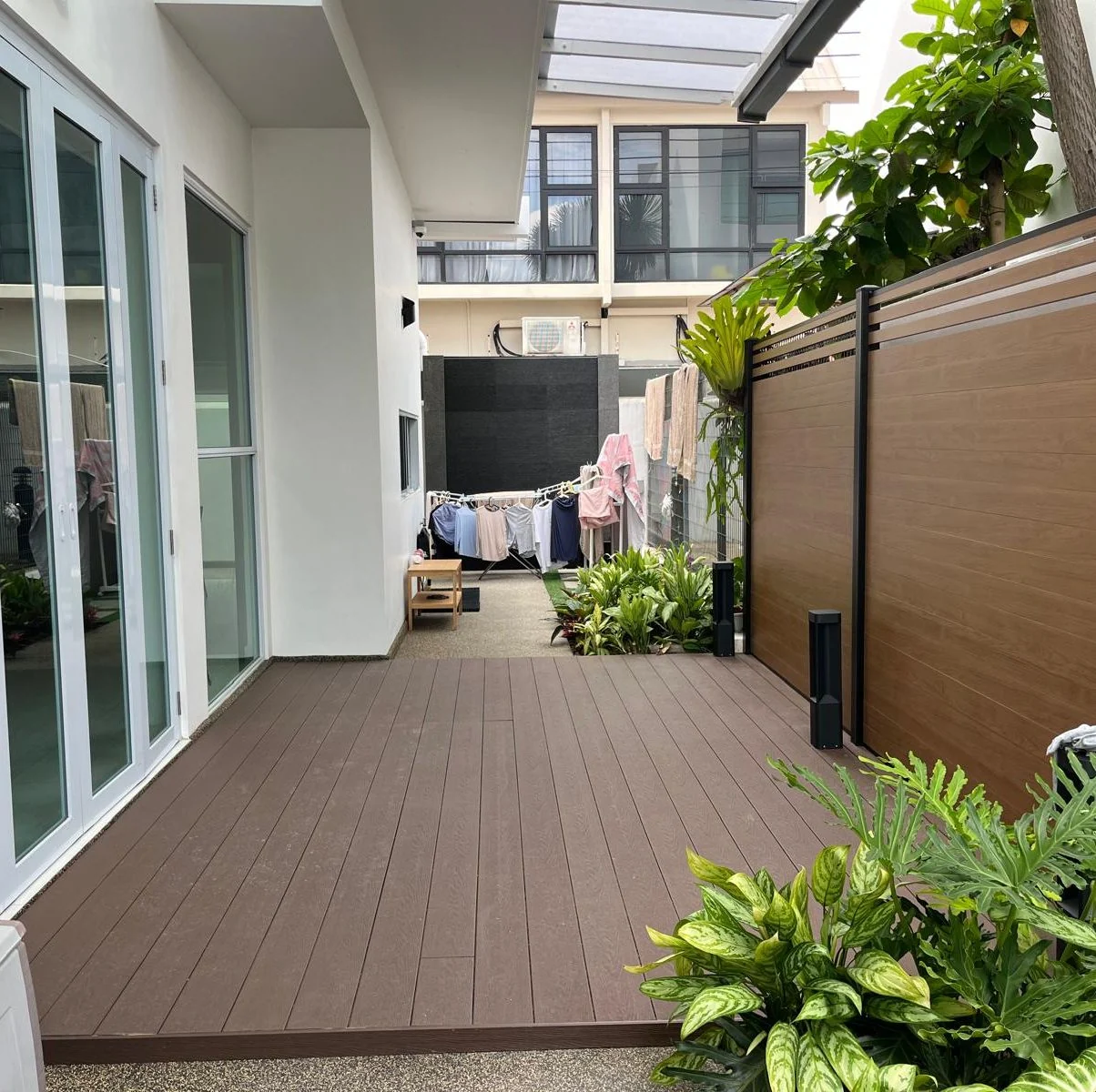 Side passage, aluminium decking supplied by Alu-R Pro in Singapore