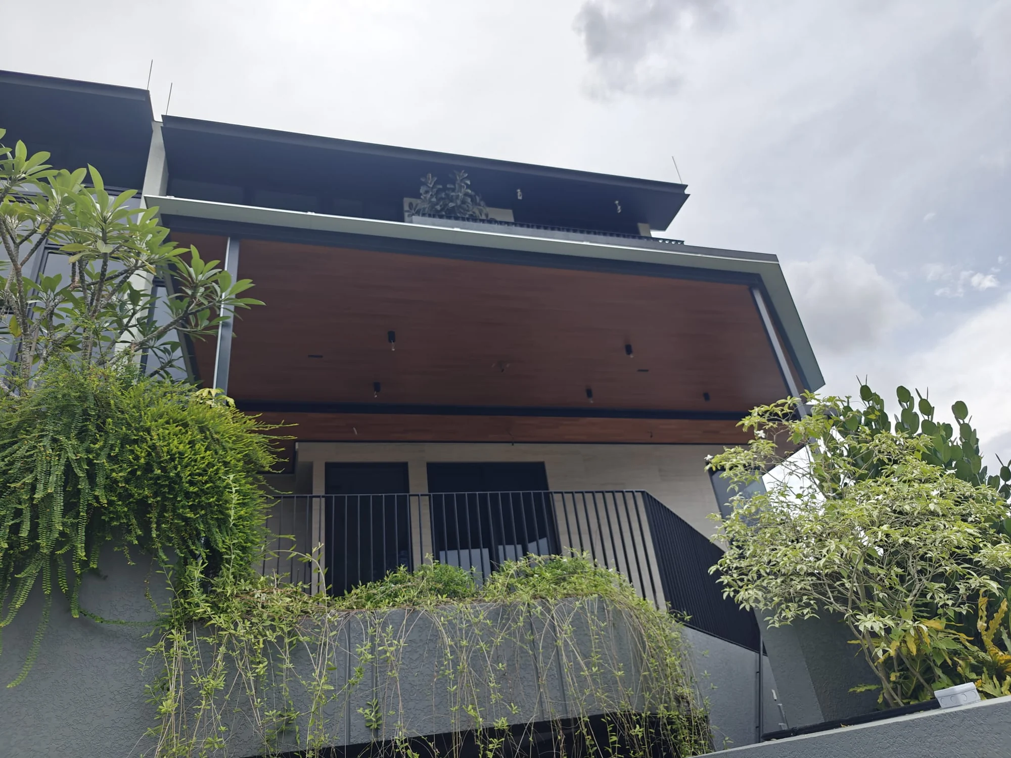 Planted terrace, aluminium systems supplied by Alu-R Pro in Singapore